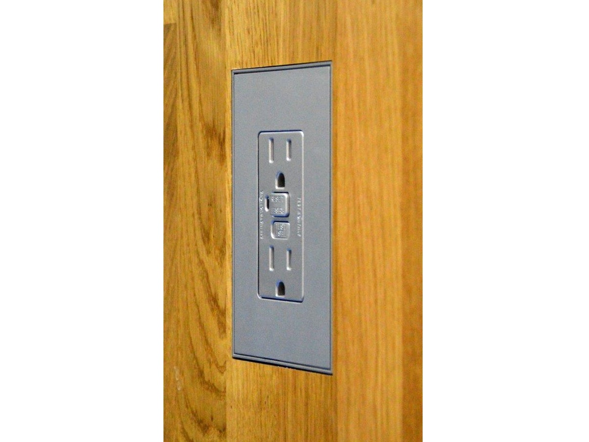 Wall-Smart 10-01-804 Solid Surface Mount for Vantage TrimLine II - Image 3