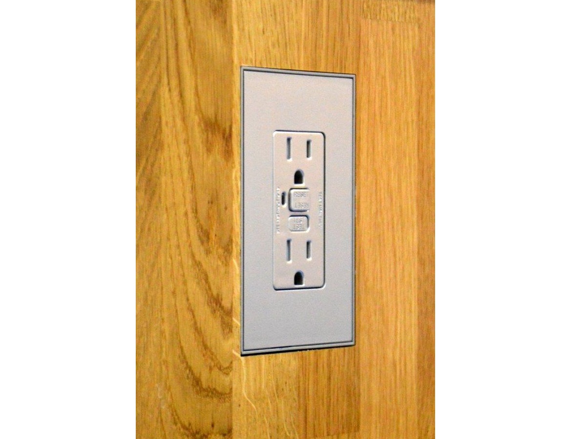 Wall-Smart 10-01-804 Solid Surface Mount for Vantage TrimLine II - Image 4